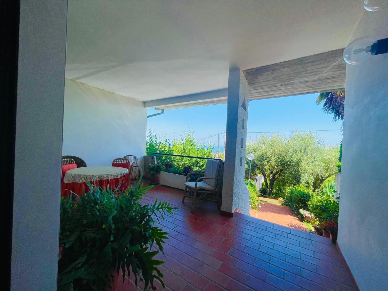 Villa In Collina Vista Mare Roseto Degli Abruzzi Exterior photo